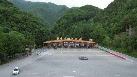 航拍湖北神农架神农顶大九湖景区入口