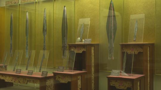 h博物馆内各式各样的铜矛文物