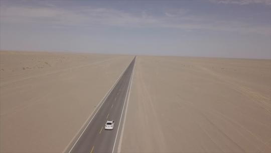 戈壁滩沙漠开车航拍