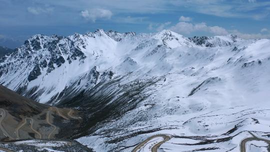 西藏雪山及盘山公路航拍视频