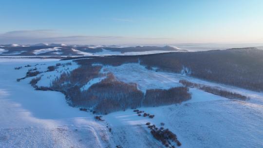 极寒天气大兴安岭丘陵地带雪景