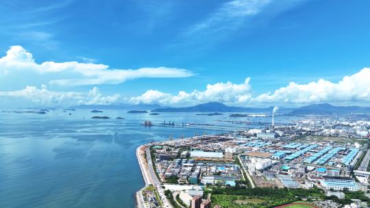 航拍广东惠州大亚湾石化工业工厂园区海景视频素材模板下载