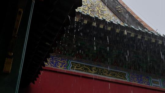 雨天中式古建筑屋檐雨滴古风意境视频素材模板下载