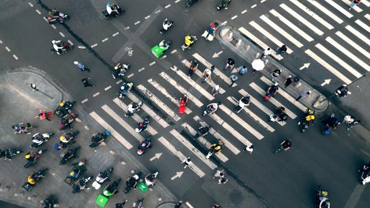 路口人群 过马路 斑马线 十字路口