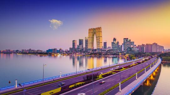 苏州中心金鸡湖东方之门延时航拍