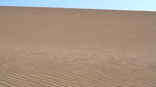 沙漠沙丘表面平行沙纹线视频素材模板下载