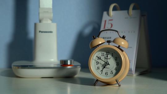 起床闹钟 闹钟定时 清晨起床