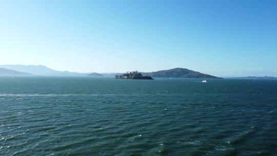 美国旧金山蓝水海航拍恶魔岛监狱