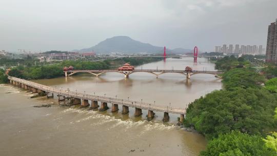 航拍福建漳州九龙江四桥城市风光