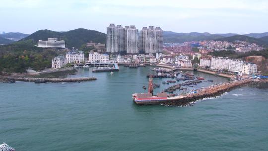 4K大连老虎滩菱角湾渔人码头航拍2