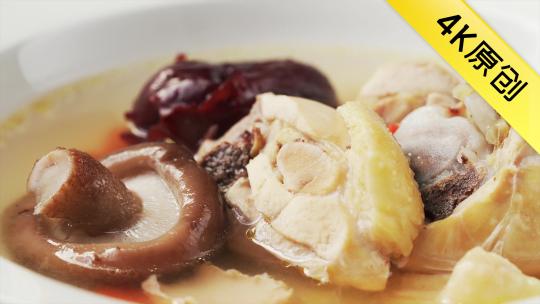 香菇鸡汤制作过程及配菜