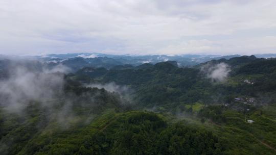 贵州美丽大自然云雾缭绕唯美村庄风景航拍