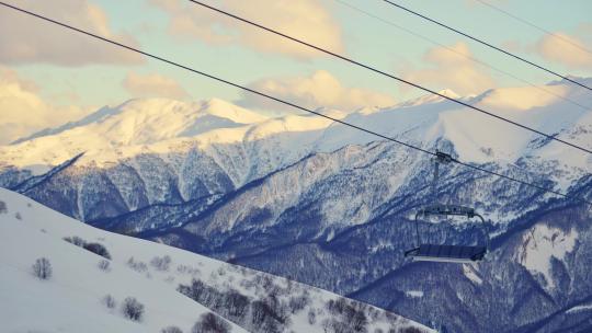 静态视图高加索山脉全景滑雪场