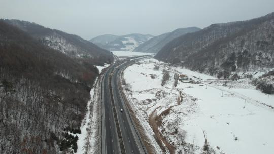 辽宁G11鹤大高速公路雪景风光航拍