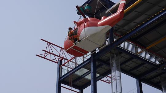 119消防训练直升机速降切割铁门翻障碍板