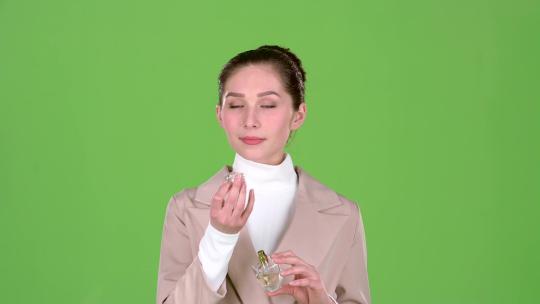 卖家宣传一种令人愉悦的香水视频素材模板下载