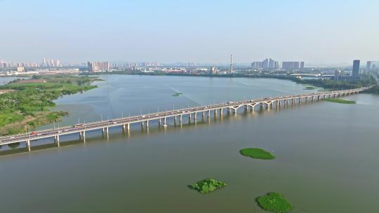 武汉南太子湖大桥环绕镜头视频素材模板下载