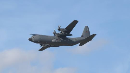 德国空军C-130J大力神运输机视频素材模板下载