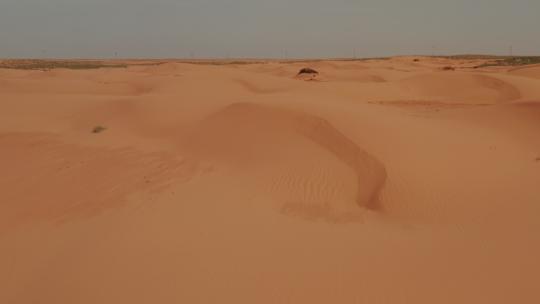 航拍沙漠里的风景视频素材模板下载