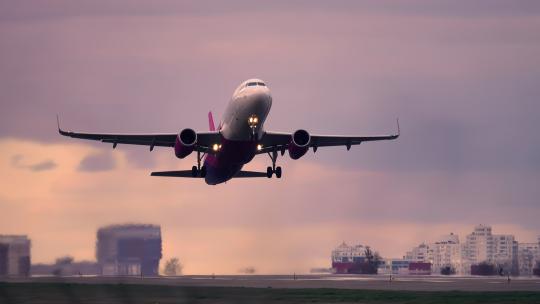 机场飞机起飞