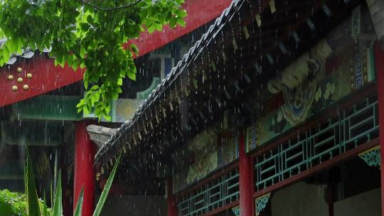 中式建筑屋檐雨滴雨天雨水雨景