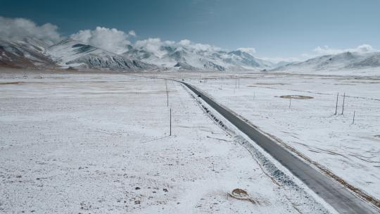 西藏旅游风光219国道银白世界雪地雪山视频素材模板下载