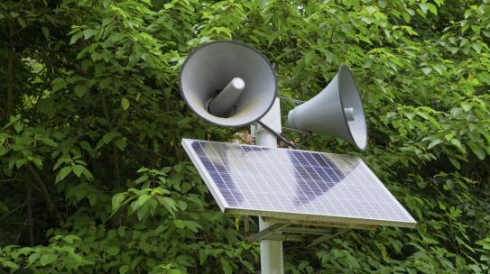 农村太阳能扩音喇叭视频素材模板下载