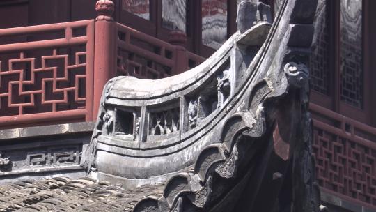 上海豫园中的建筑屋檐特写镜头