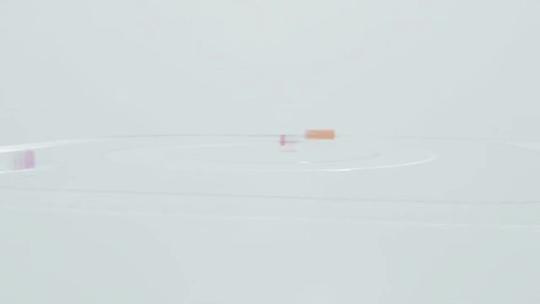 平滑演绎揭示的明亮干净标志