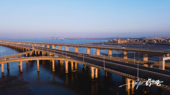 石狮市锦江外线航拍泉州湾大桥动车-上升摇