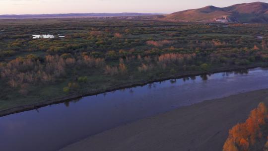 航拍内蒙古根河和额尔古纳河流秋季秋天景色
