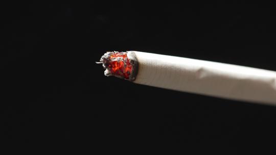 香烟燃烧 (1)