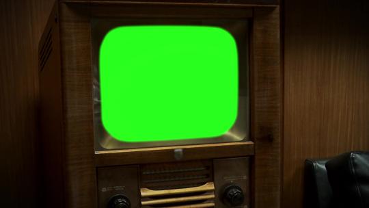 年代带绿屏的电视机视频素材模板下载