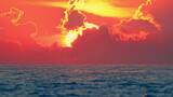 海南博鳌海边日出特写波光粼粼的海面高清在线视频素材下载