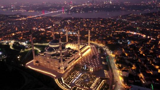 伊斯坦布尔坎利卡清真寺