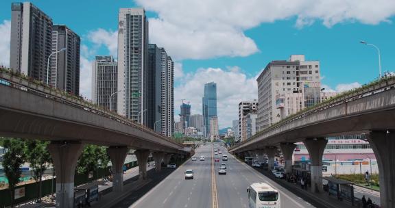 城市街道车流高架桥