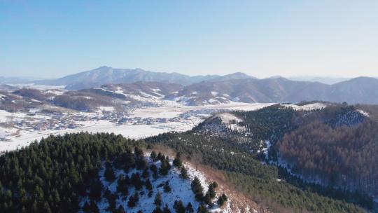 4k航拍雪后的山林