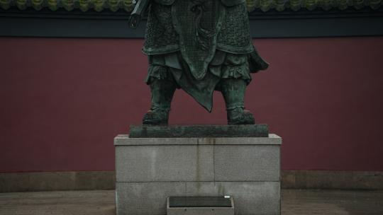 杭州钱王祠春天清明节雨天古建筑自然唯美