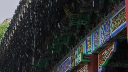 雨天中式建筑屋檐雨滴雨水雨景