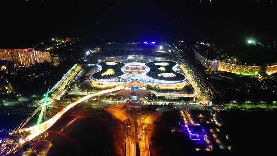 海南省三亚国际免税城夜景航拍建筑与风景