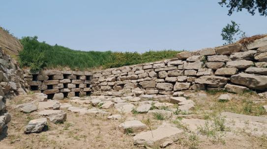 淄博齐文化遗址齐故城古城墙排水口