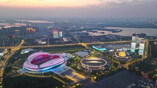 武汉体育中心远景推进镜头