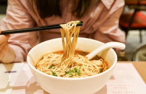 吃面条夹面条声音