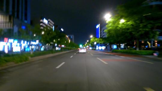 夜晚杭州市延安路车头行车空镜
