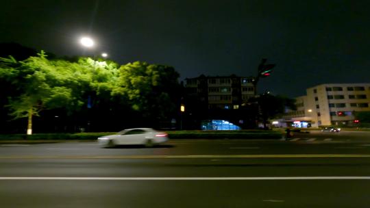 夜晚杭州市中河高架桥车左行车空镜