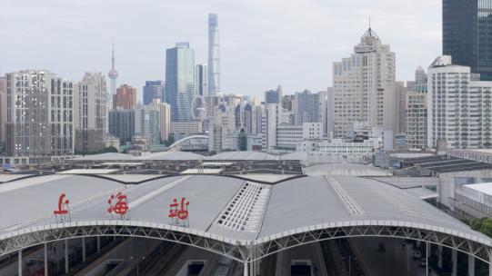 上海火车站火车进站航拍运镜城市三件套视频素材模板下载