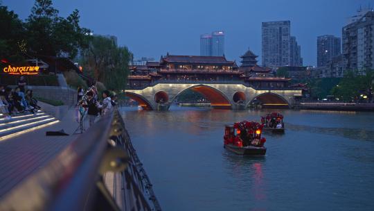 美丽成都锦江廊桥夜景游人游船唯美旅行视频素材模板下载