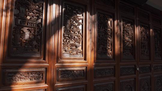 中式古建筑门窗光影视频素材模板下载