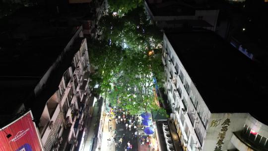 广西桂林步行街夜景人流航拍