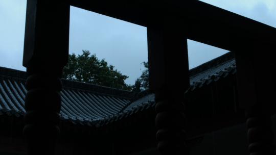 雨中武当山角落原片